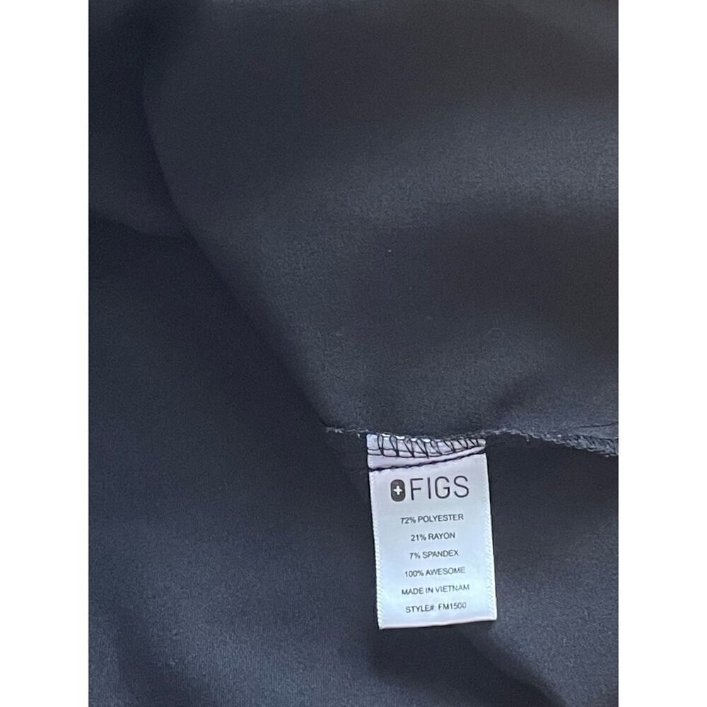 Figs Three-Pocket Scrub Top - Picture 5 of 5